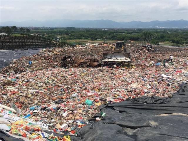 关注丨珠穆朗玛峰成了一座“垃圾峰”？